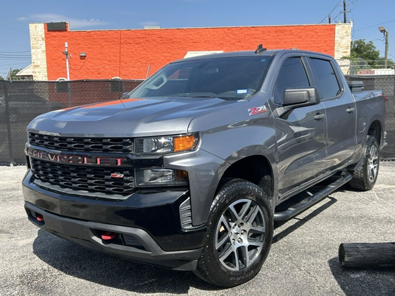 2020 Chevrolet Silverado 1500 Custom Trail Boss Crew Cab Long Box 4WD