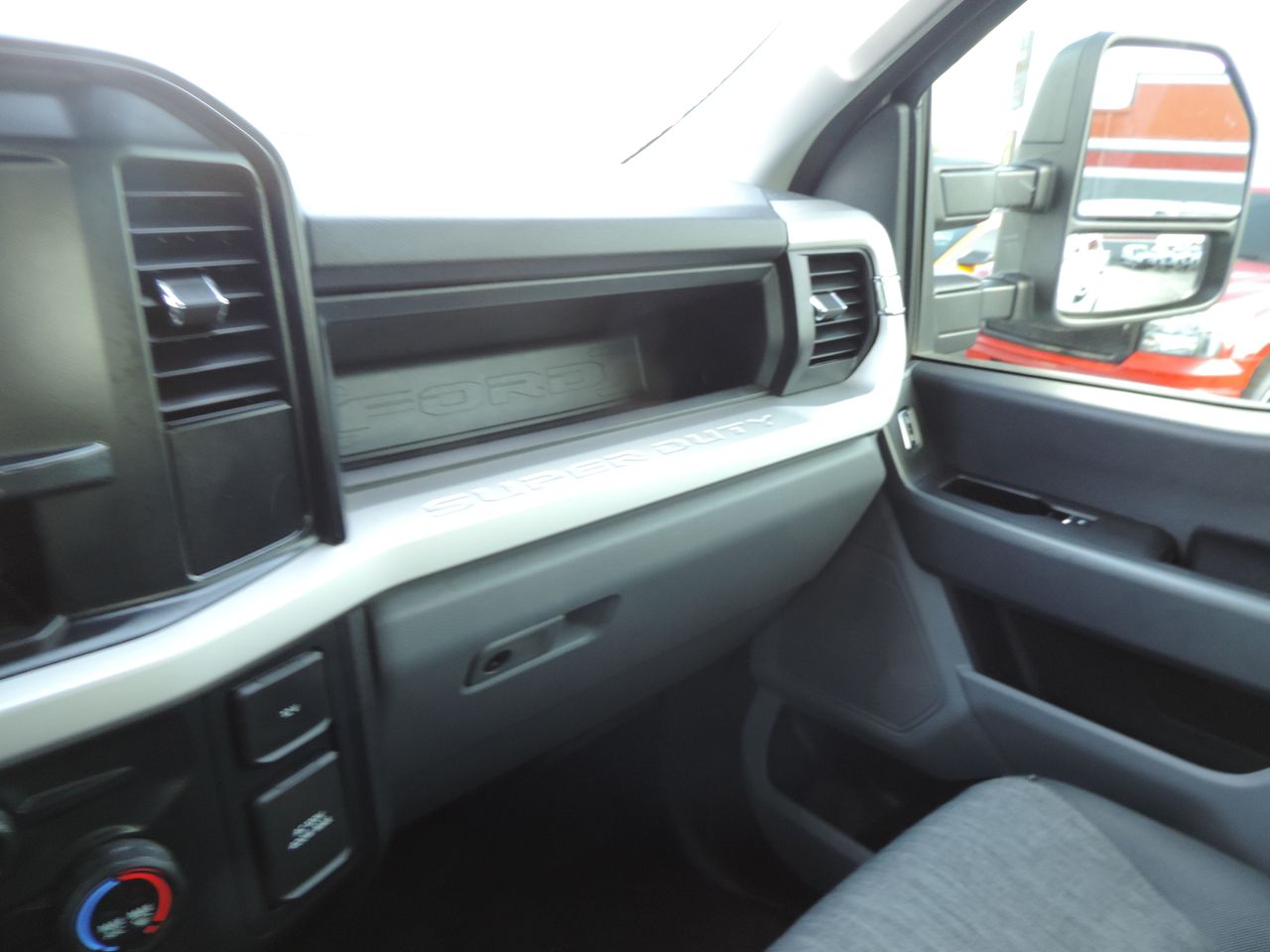 2023 Ford F-250 SD Crew Cab STX FX4 4WD
