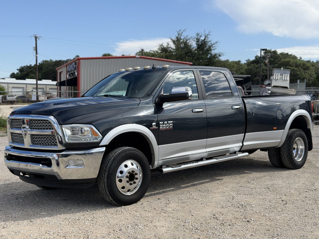 2014 RAM 3500 Laramie Crew Cab LWB 4WD DRW