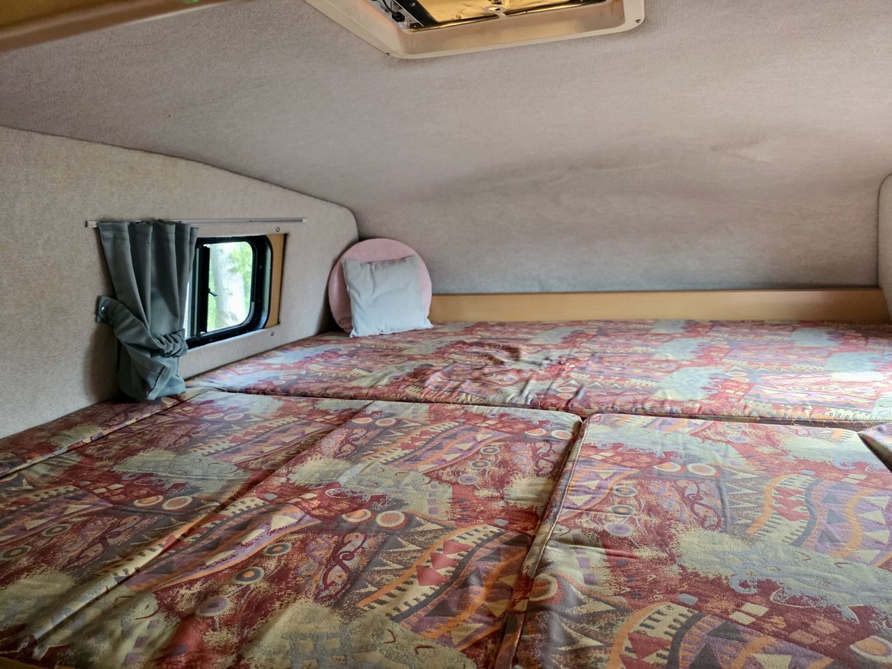 2000 Toyota Camroad  ZiL Camper RWD, Fully Loaded, Automatic