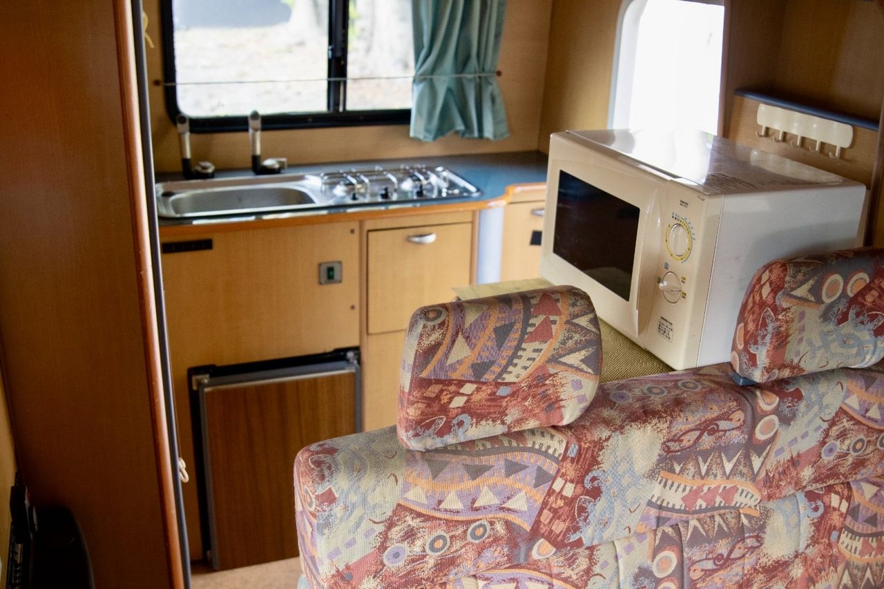 2000 Toyota Camroad  ZiL Camper RWD, Fully Loaded, Automatic