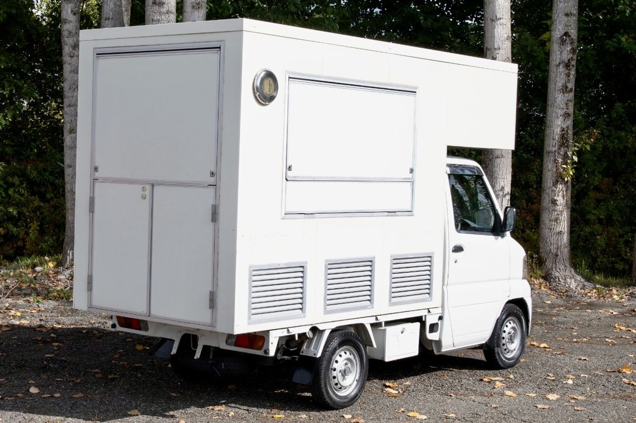 2001 Mitsubishi Minicab EFI Food Truck w/ Dual Windows, AC, PS, 5MT