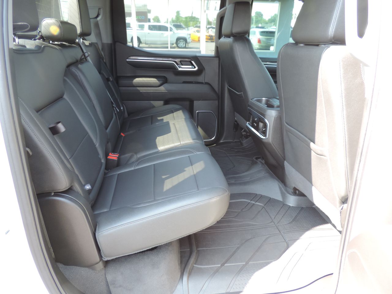 2022 Chevrolet Silverado 1500 LTZ Crew Cab 4WD