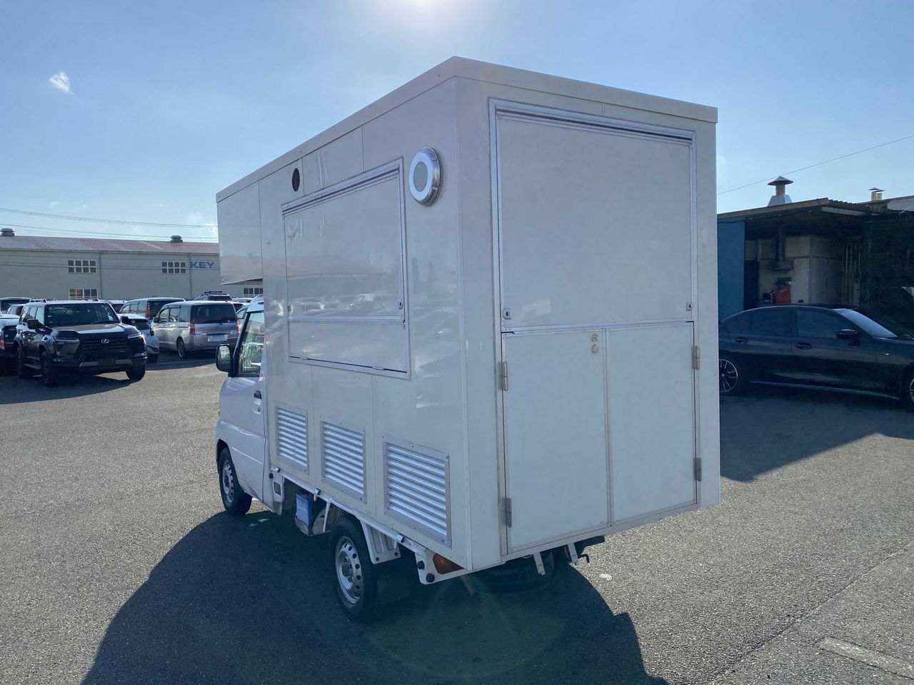 2001 Mitsubishi Minicab EFI Food Truck w/ Dual Windows, AC, PS, 5MT