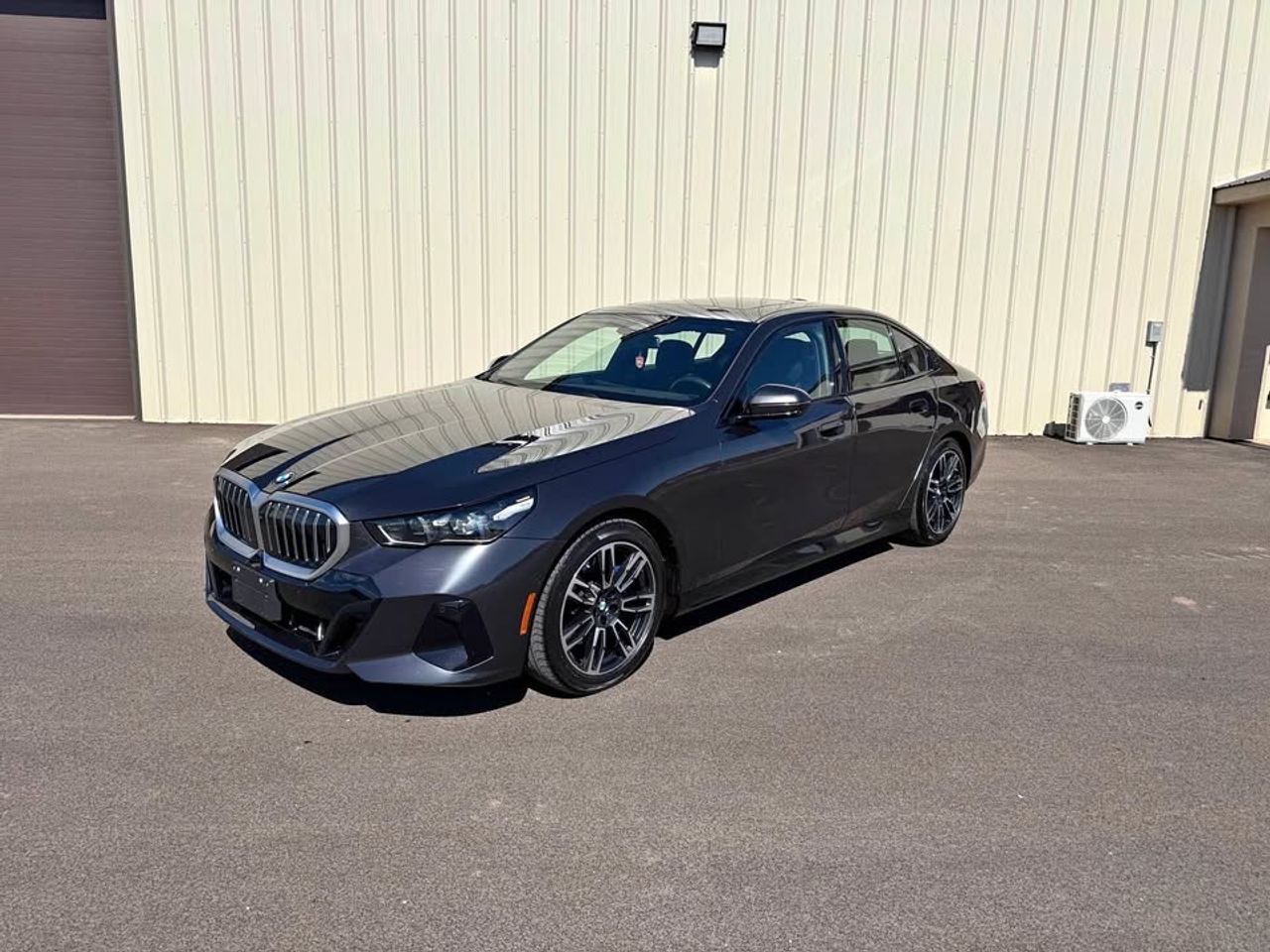 2025 BMW 5-Series 530i xDrive