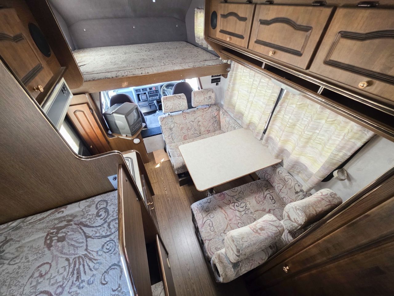 1998 Toyota Camroad  Liberty 5.0 Camper RWD, Fully Loaded, Auto