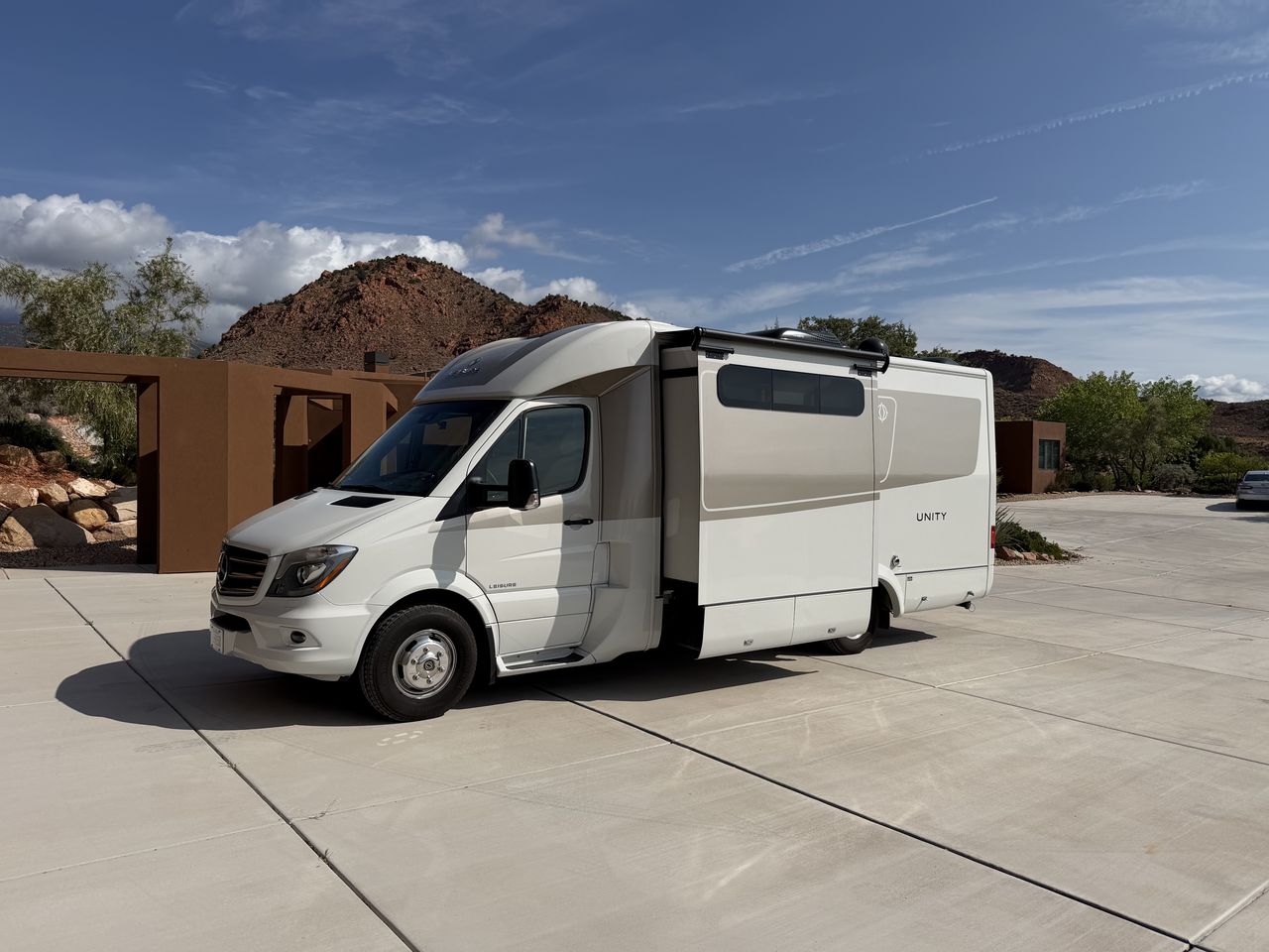 2018 Mercedes-Benz Leisure Travel Unity U24FX