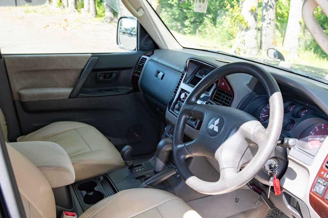 2000 Mitsubishi Pajero Turbo Diesel 4WD, 2Hi-4Hi-4Lo, Loaded, Auto