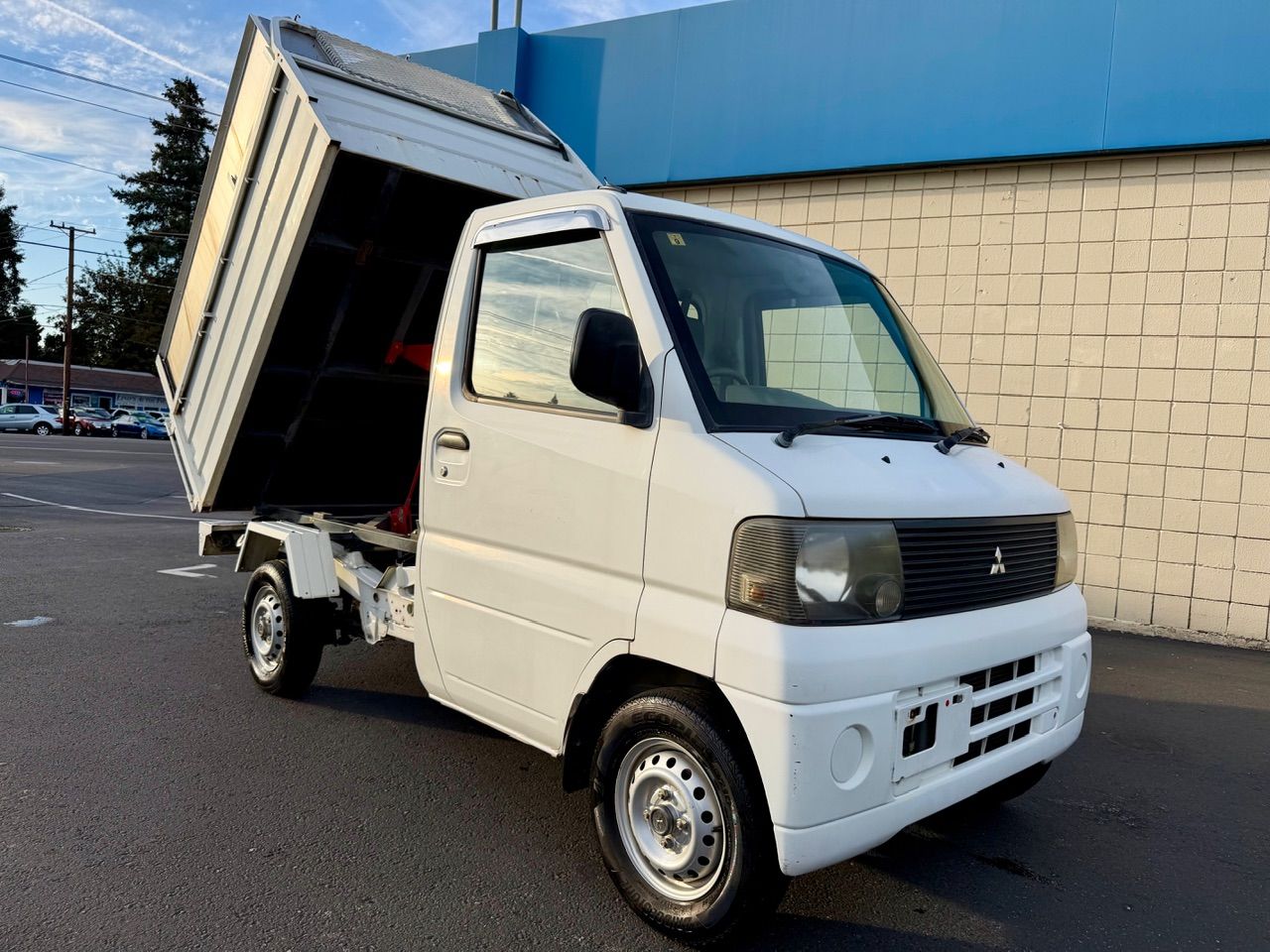 2001 Mitsubishi Minicab HD Deep Dump 4WD, 2Hi-4Hi-4Lo, PS, AC, 5MT