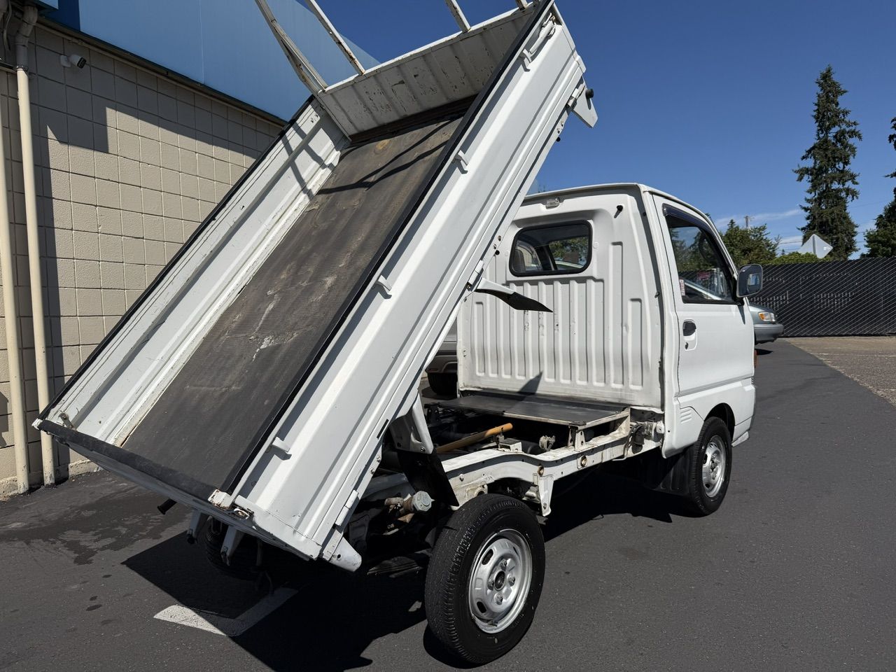 1995 Mitsubishi Minicab SD Dump 4WD, 2Hi-4Hi-4Lo, PS, AC, 5MT, LSD