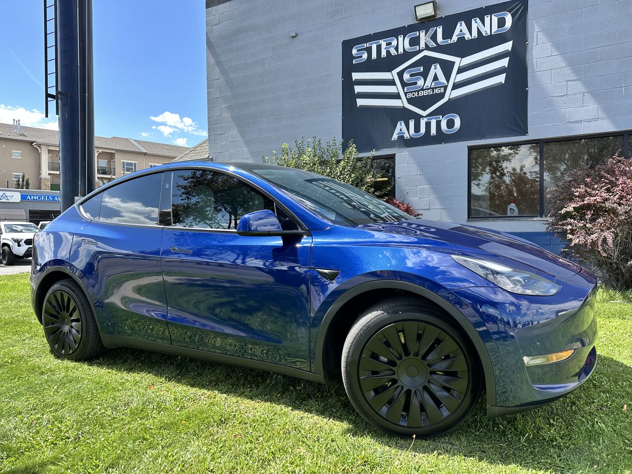 2025 Tesla Model Y Long Range AWD