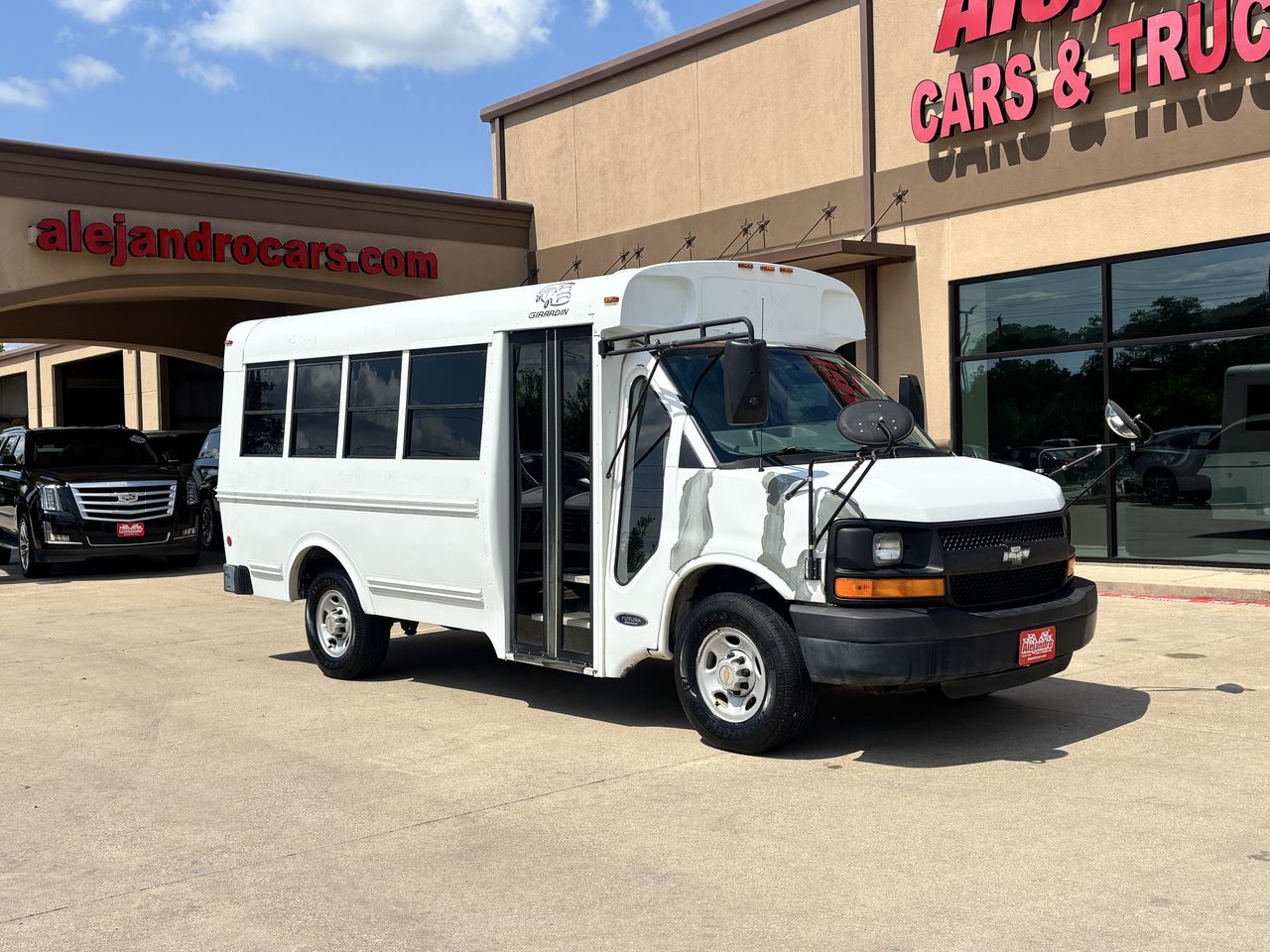 2005 Chevrolet Express Bus G3500 18-Passenger