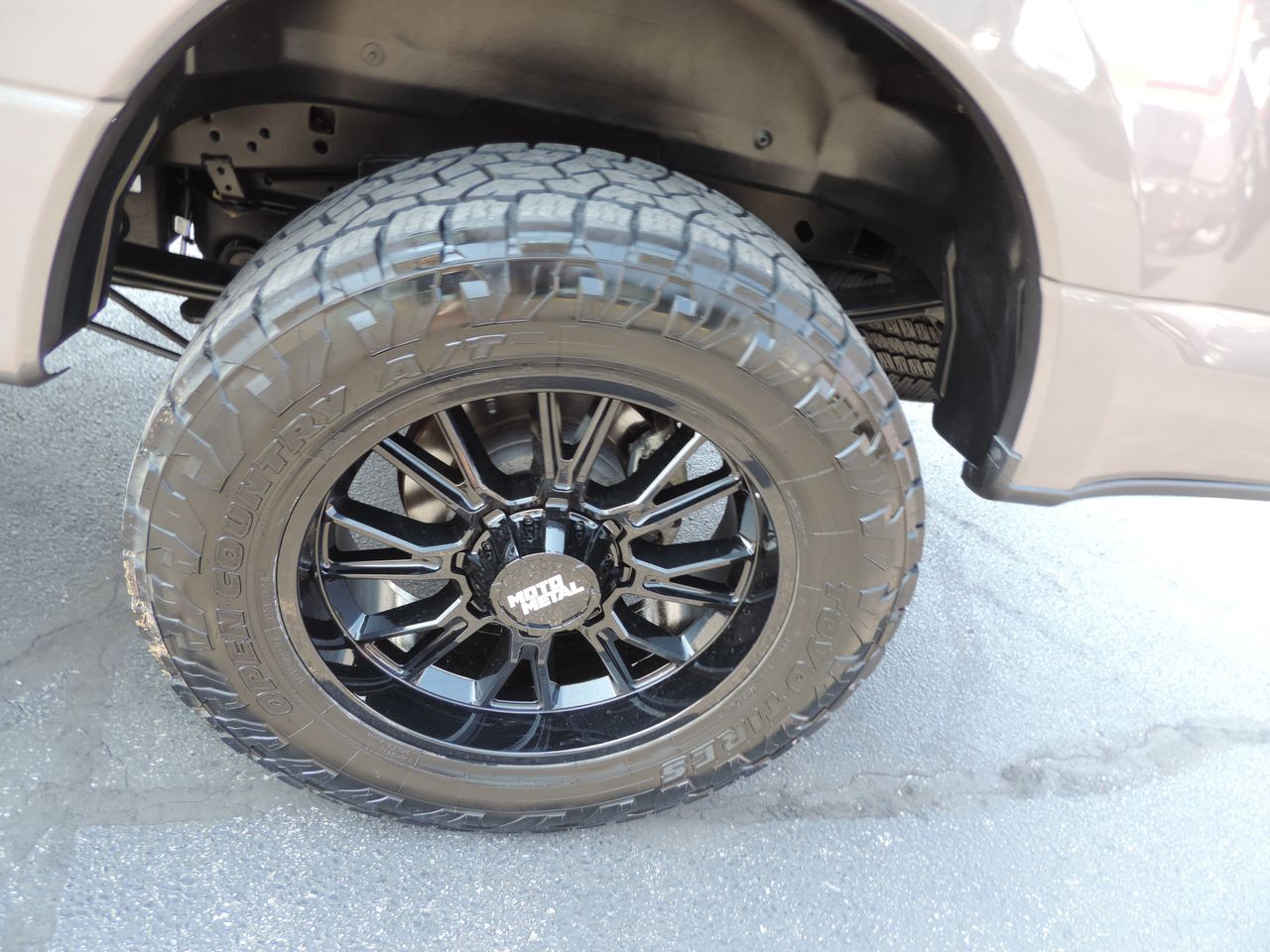 2022 Ford F-250 SD Crew Cab XLT 4WD