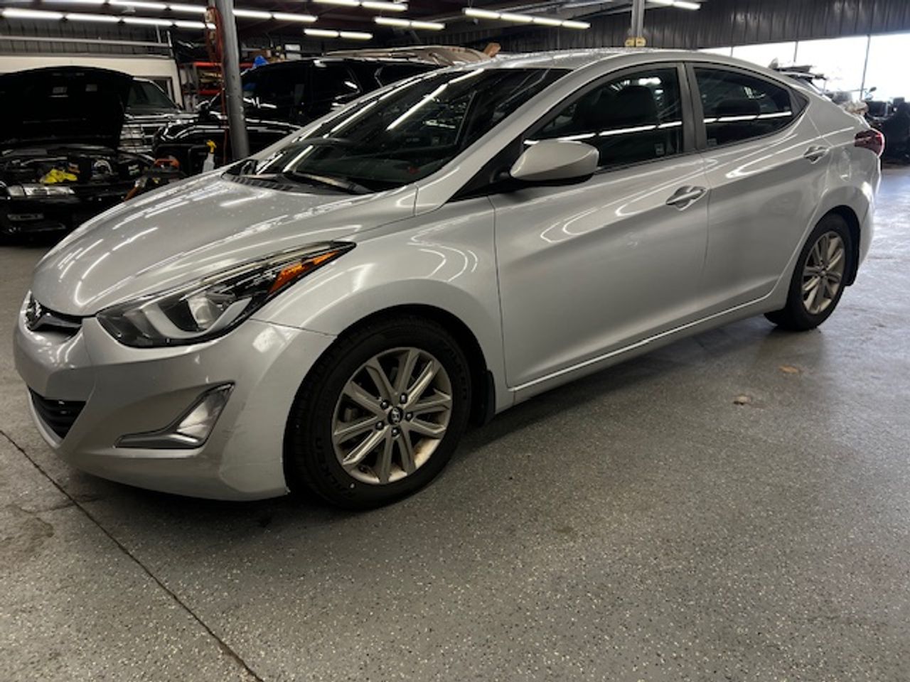 2016 Hyundai Elantra SE 6AT