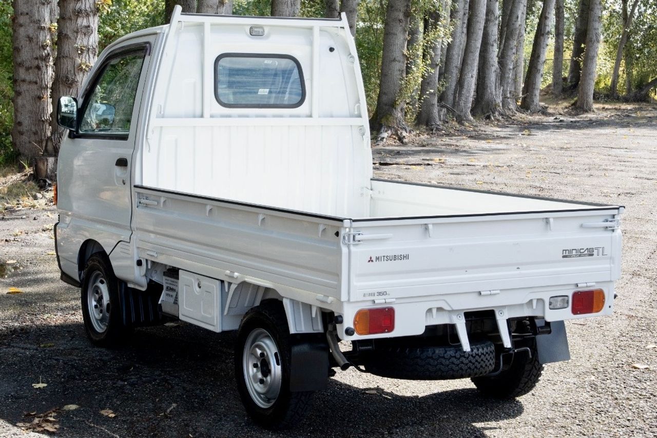 1996 Mitsubishi Minicab EFI 4WD, 2Hi-4Hi, PS, AC, Automatic, Like New!
