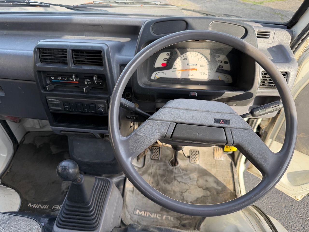 1995 Mitsubishi Minicab PTO HD Dump 4WD, 2Hi-4Hi-4Lo, PS, 5MT, LSD
