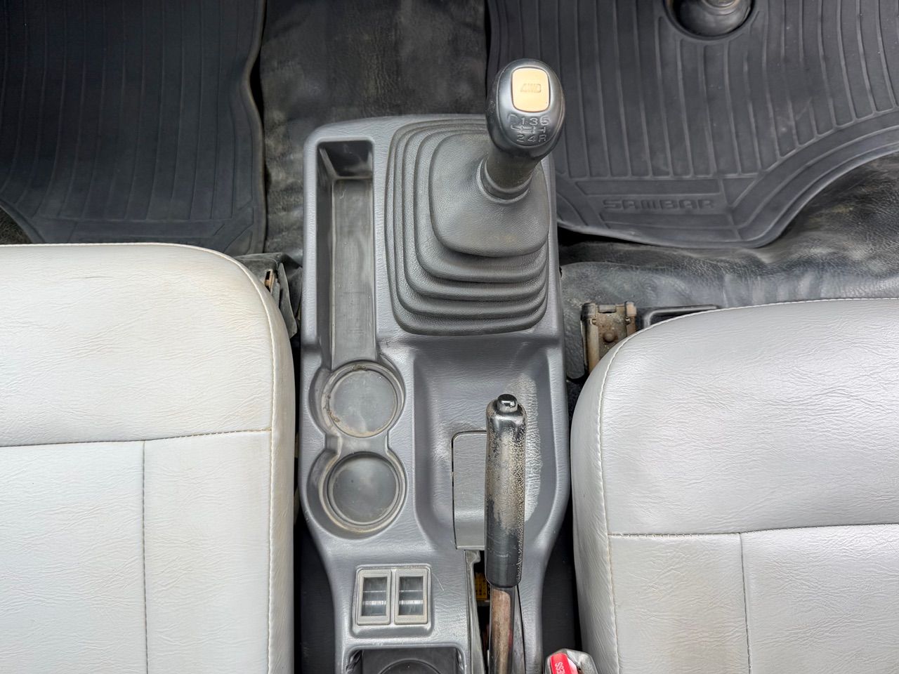 2001 Subaru Sambar HD Dump EFI 3-Way, 4WD 2Hi-4Hi-EL, PS, AC, 5MT