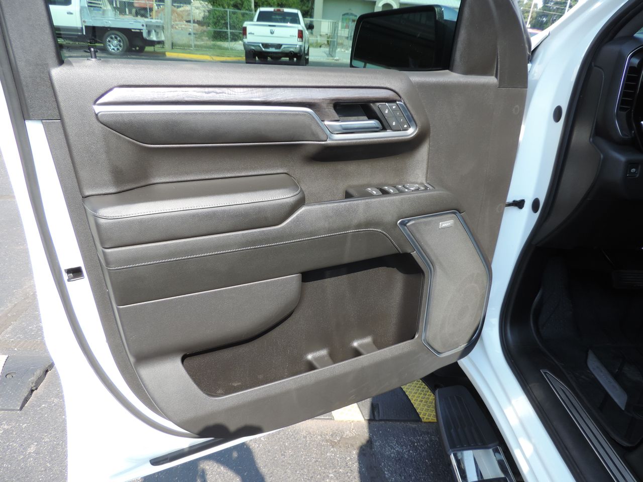 2022 Chevrolet Silverado 1500 LTZ Crew Cab 4WD