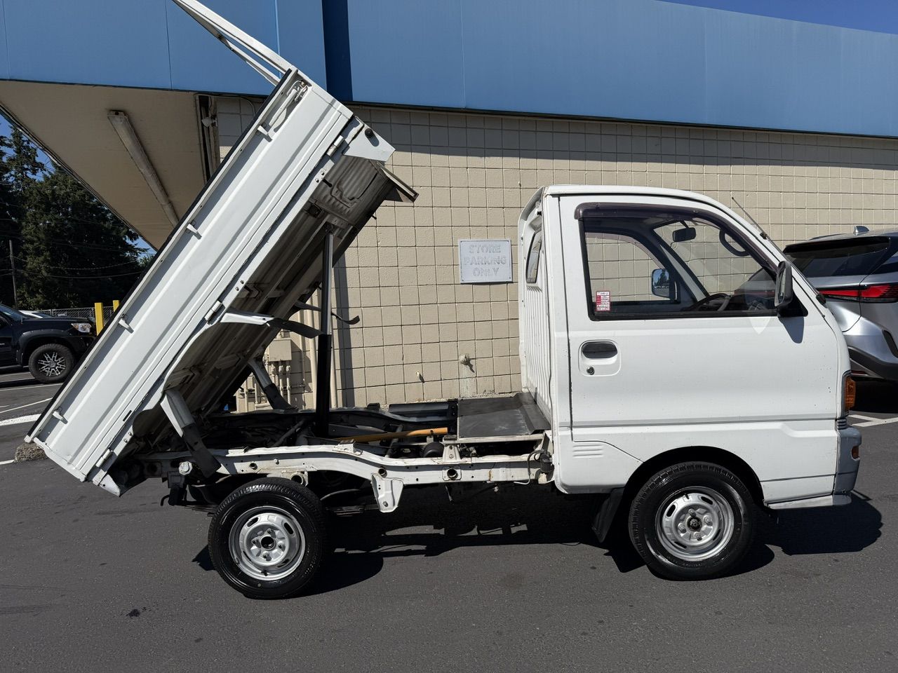 1995 Mitsubishi Minicab SD Dump 4WD, 2Hi-4Hi-4Lo, PS, AC, 5MT, LSD