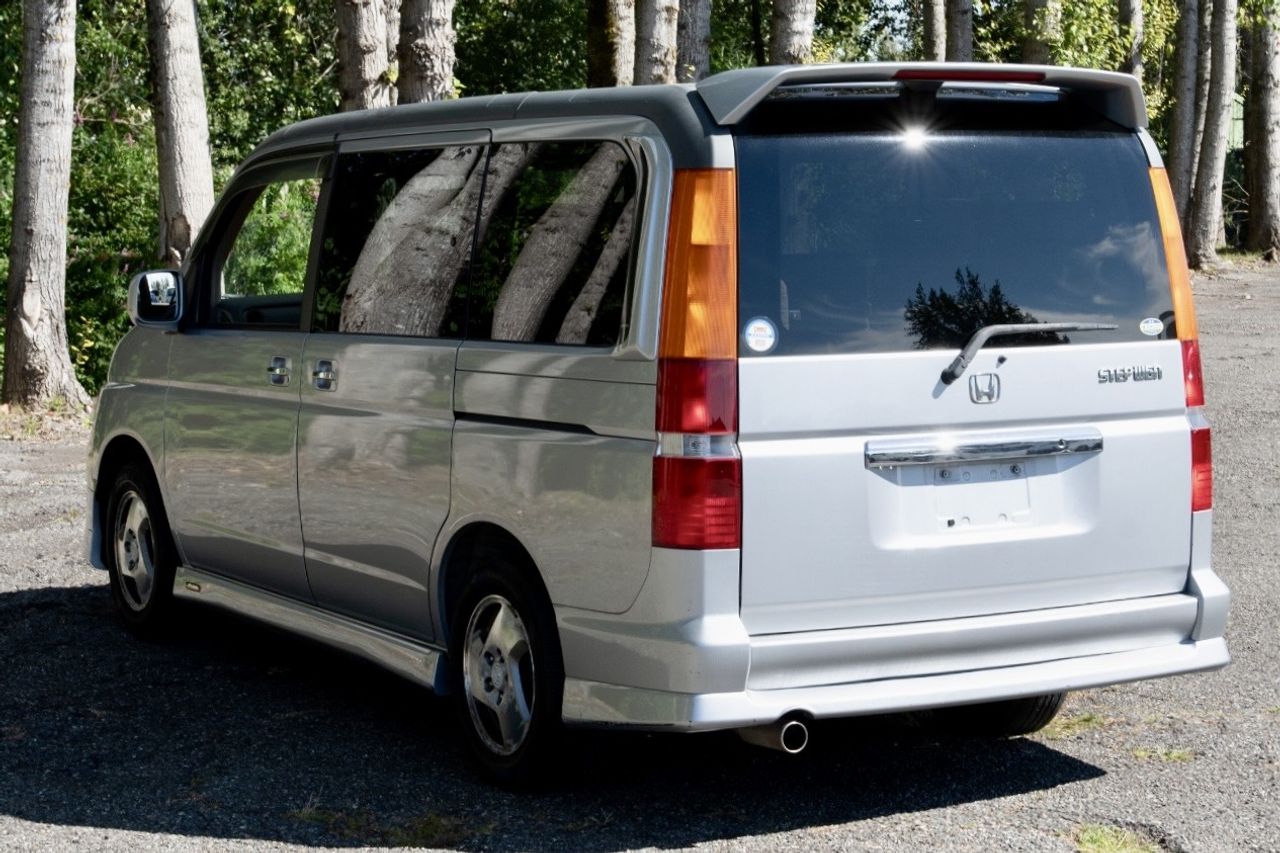 2001 Honda Step Wgn  Modulo Aero Kit K20A i-Vtec, FWD, AC, Auto