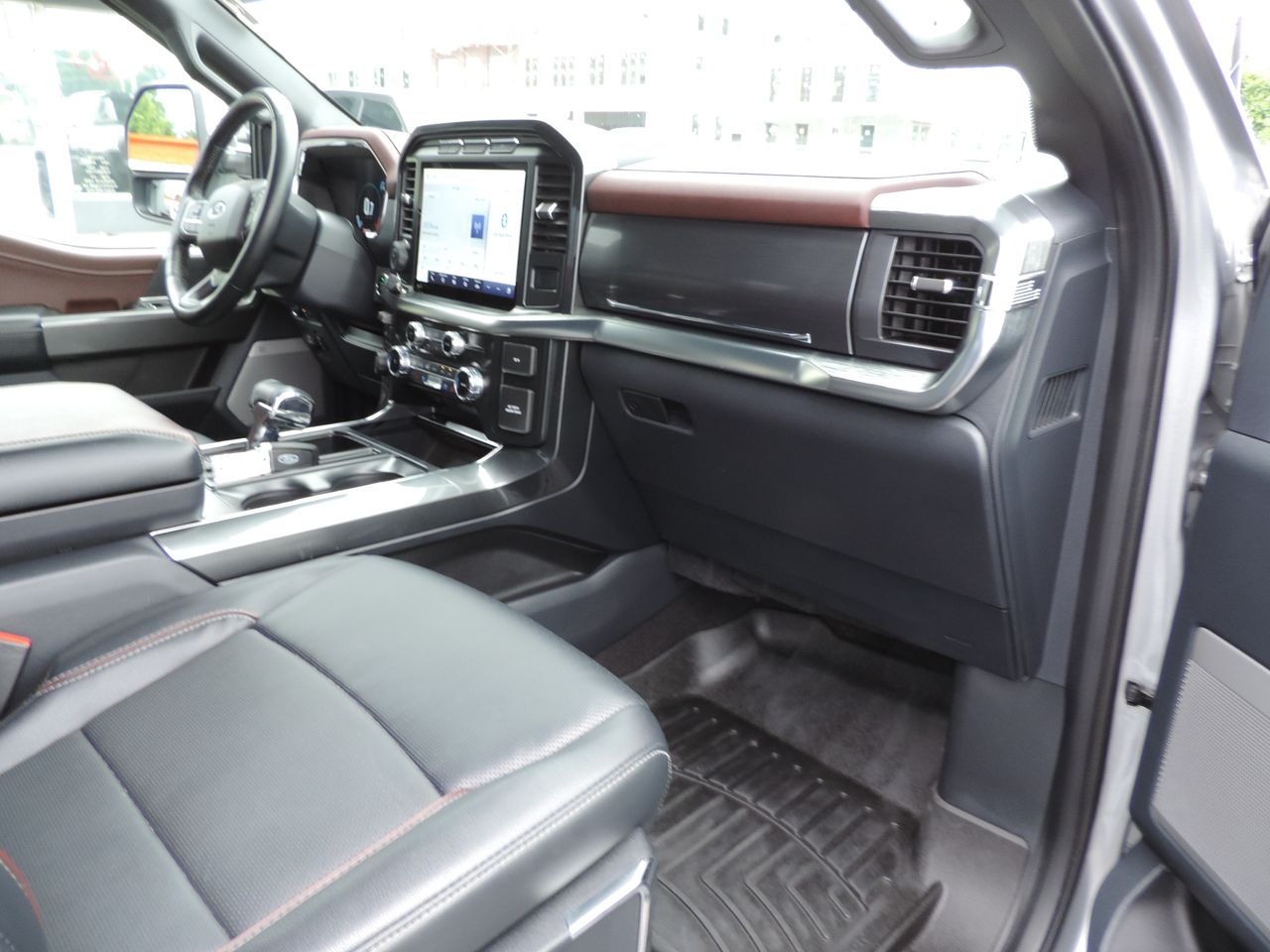 2022 Ford F-150 SuperCrew Lariat 4WD
