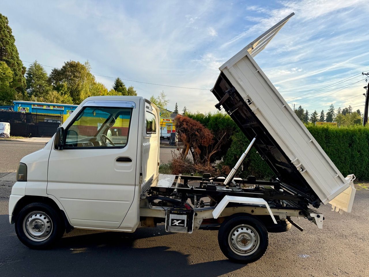2001 Nissan Clipper HD Dump 3-Way, 4WD, 2Hi-4Hi, AC, PS, Auto, Rare!