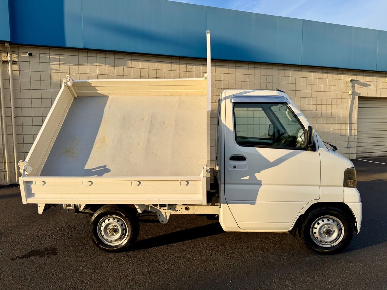 2001 Nissan Clipper HD Dump 3-Way, 4WD, 2Hi-4Hi, AC, PS, Auto, Rare!