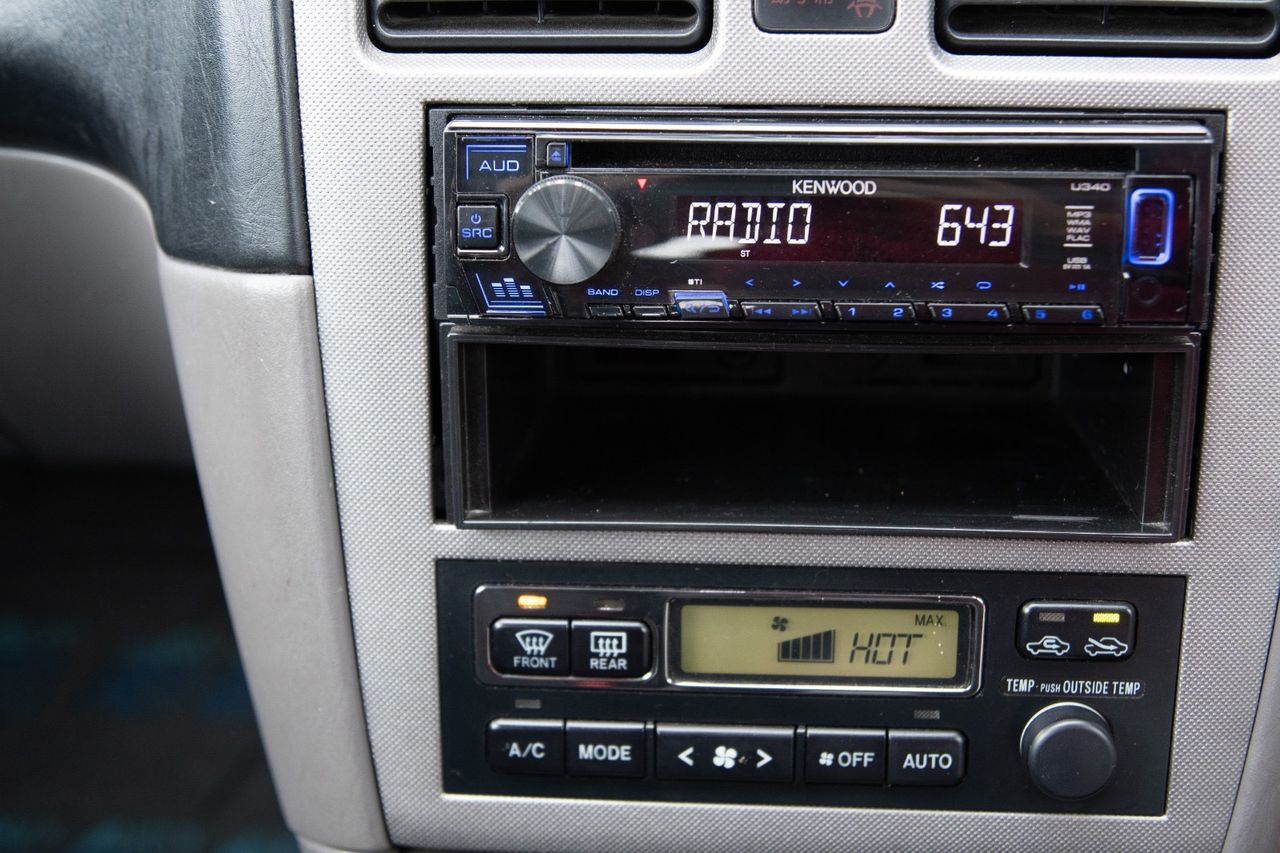2001 Toyota Caldina GT-T Turbo Intercooled 4WD, Loaded, 5MT