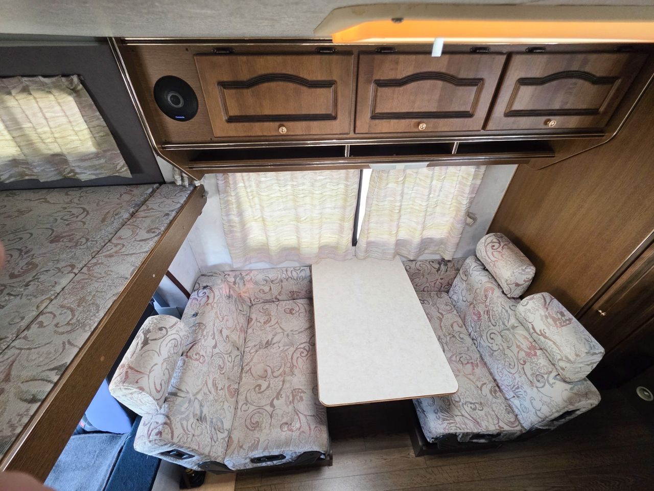 1998 Toyota Camroad  Liberty 5.0 Camper RWD, Fully Loaded, Auto