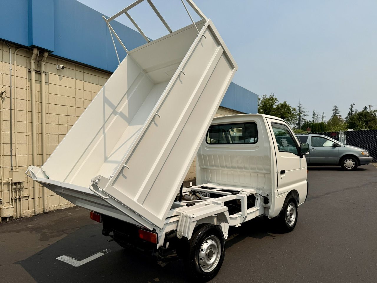 1998 Suzuki Carry Deep Dump 4WD, 2Hi-4Hi-EL Gear, 5MT, Like New!