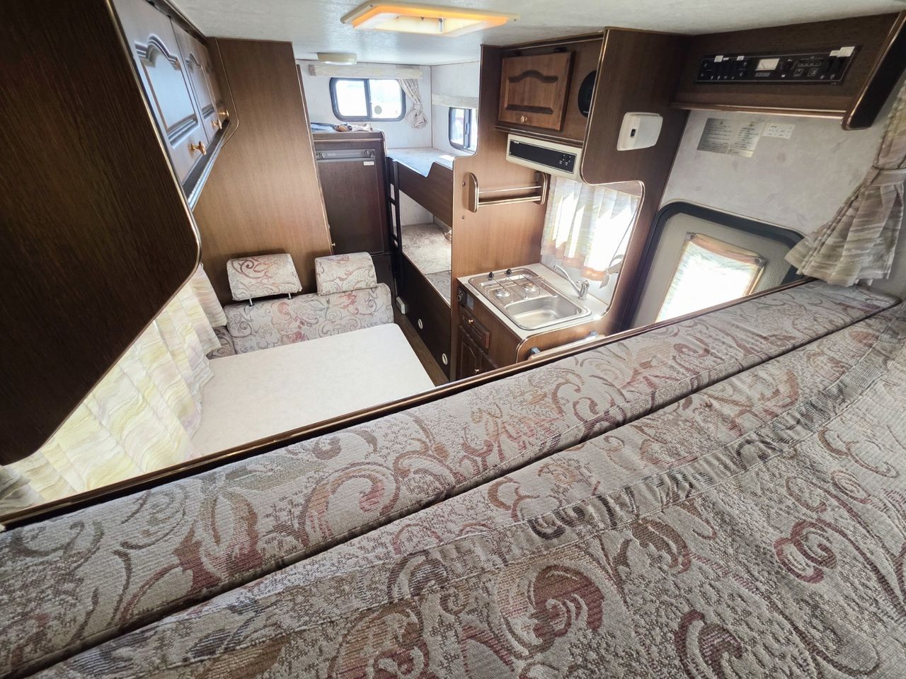 1998 Toyota Camroad  Liberty 5.0 Camper RWD, Fully Loaded, Auto