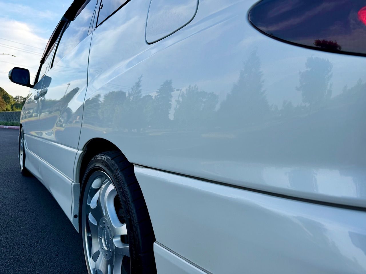 2000 Toyota Estima 3.0 Aeras FWD, 18” Wheels, Kakimoto Exhaust, Auto