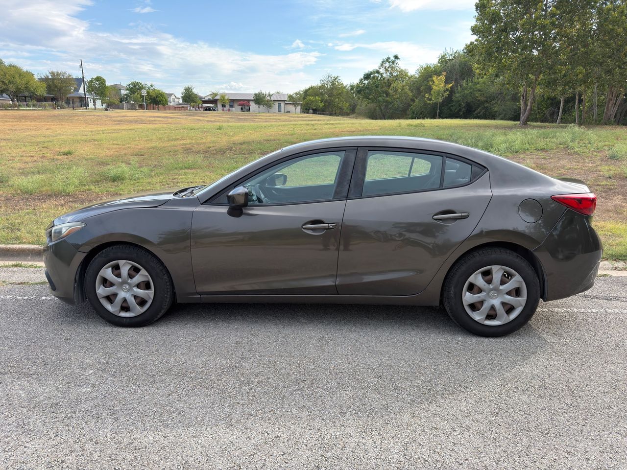2015 Mazda MAZDA3 i Sport MT 4-Door