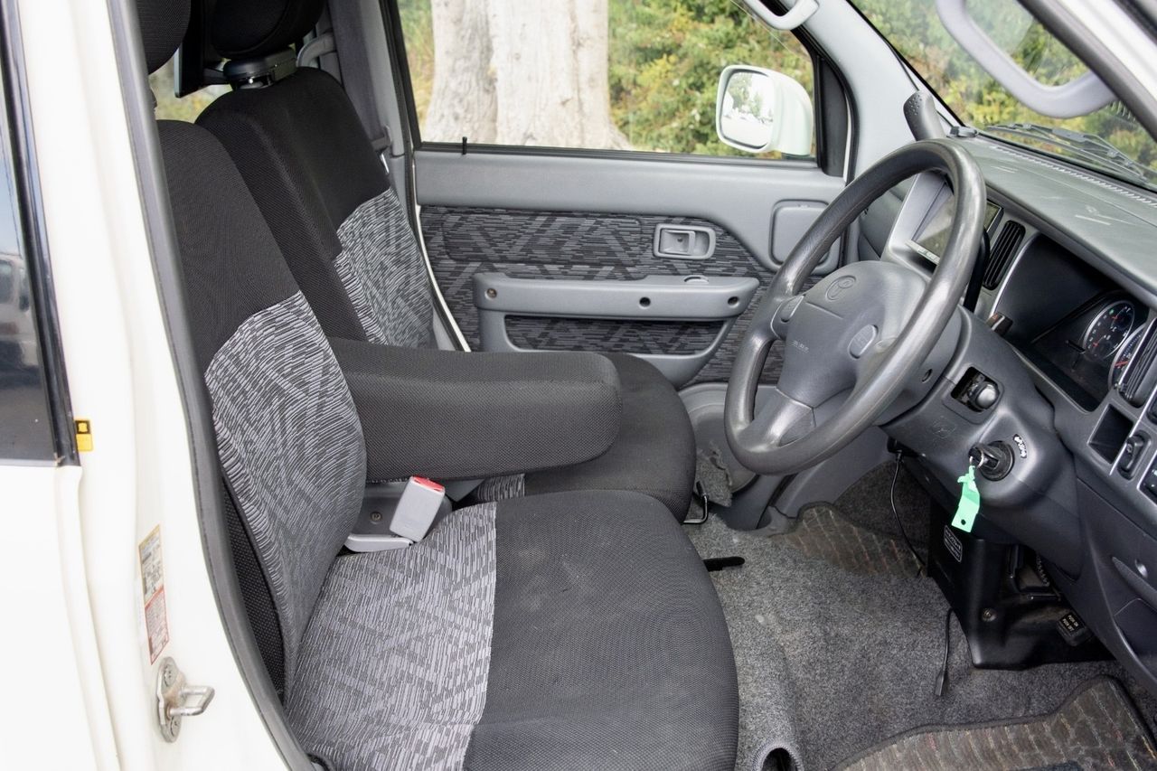 2001 Toyota Sparky X 4WD, AC, PW, PL, Fully Loaded, Automatic