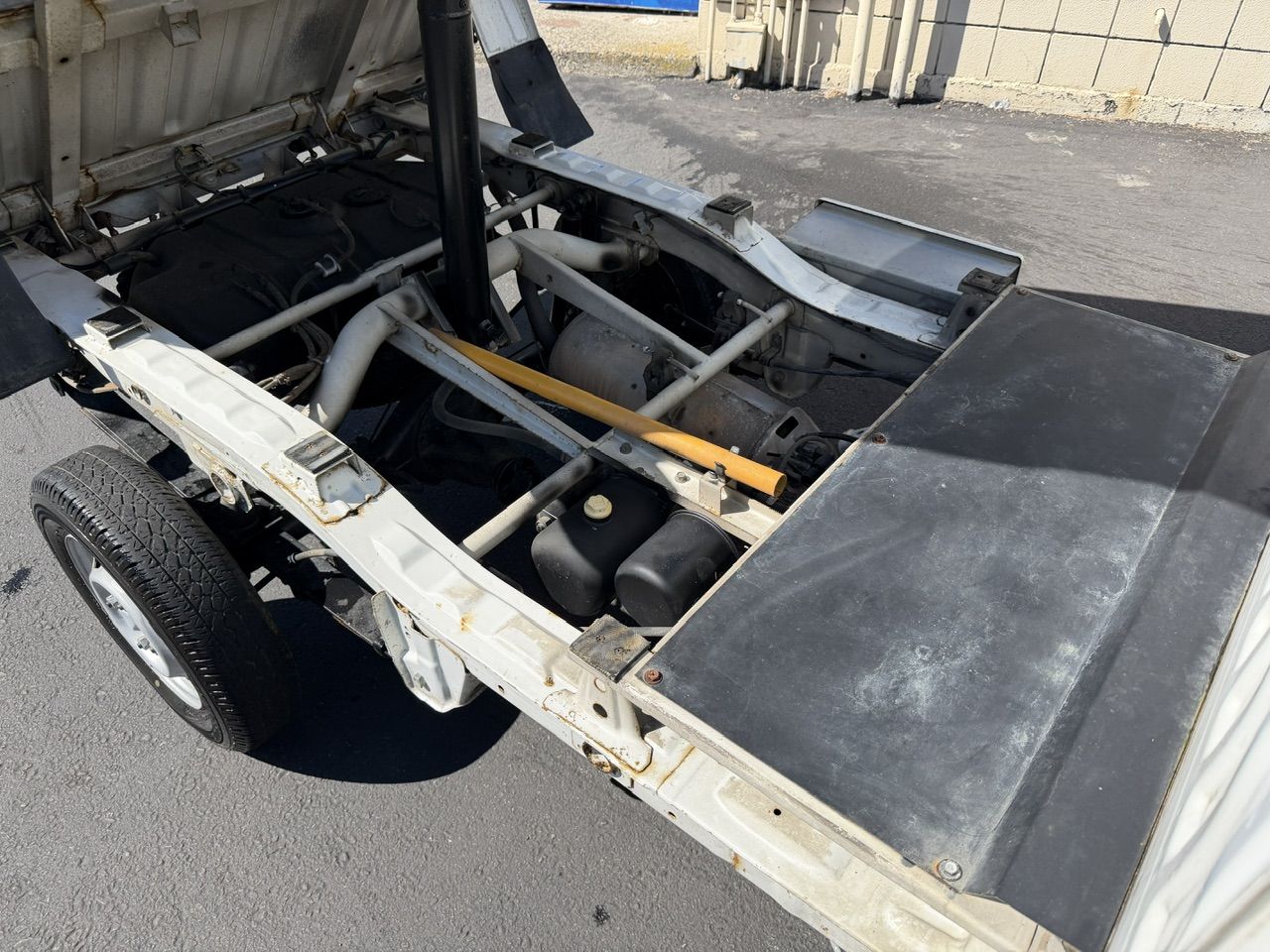 1995 Mitsubishi Minicab SD Dump 4WD, 2Hi-4Hi-4Lo, PS, AC, 5MT, LSD