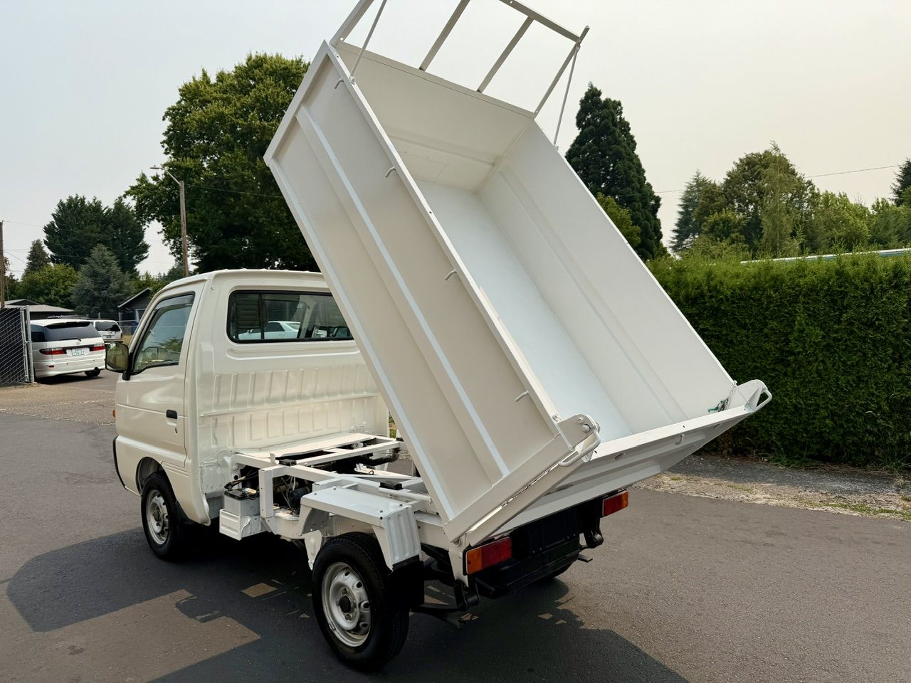 1998 Suzuki Carry Deep Dump 4WD, 2Hi-4Hi-EL Gear, 5MT, Like New!