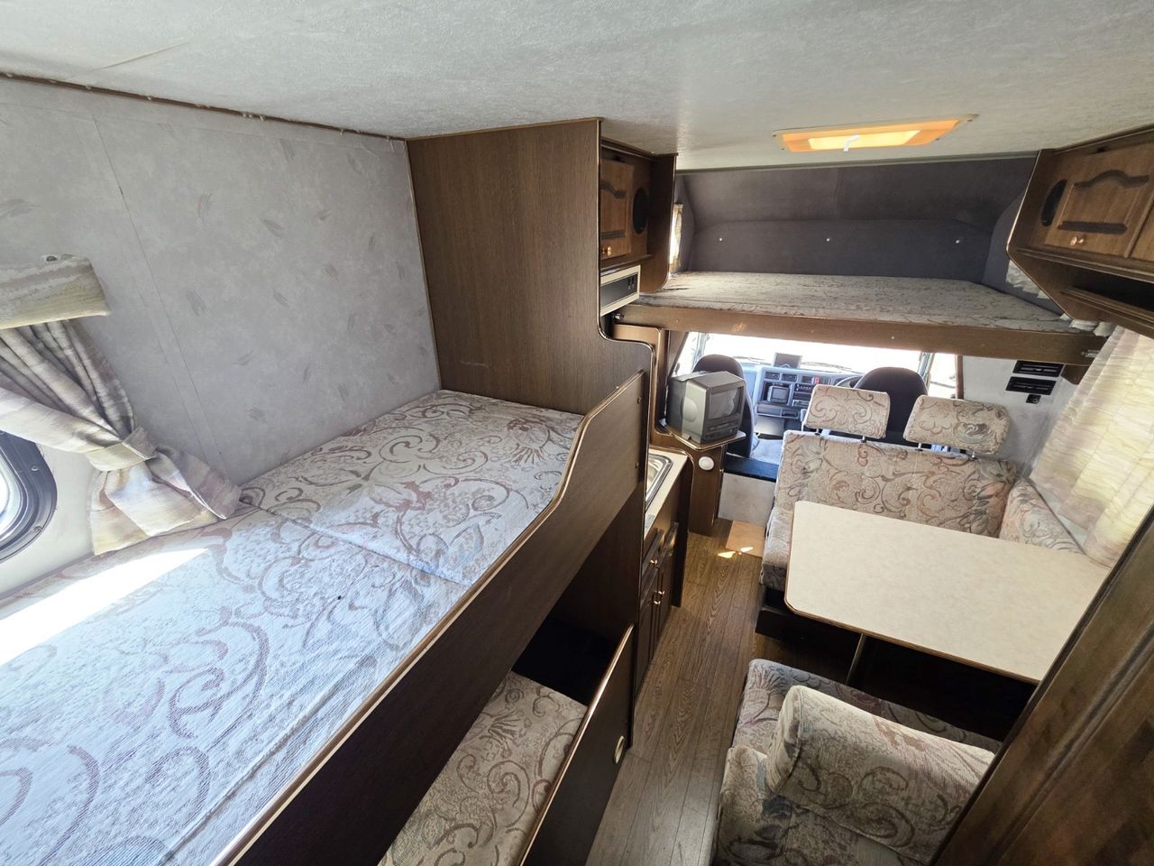 1998 Toyota Camroad  Liberty 5.0 Camper RWD, Fully Loaded, Auto