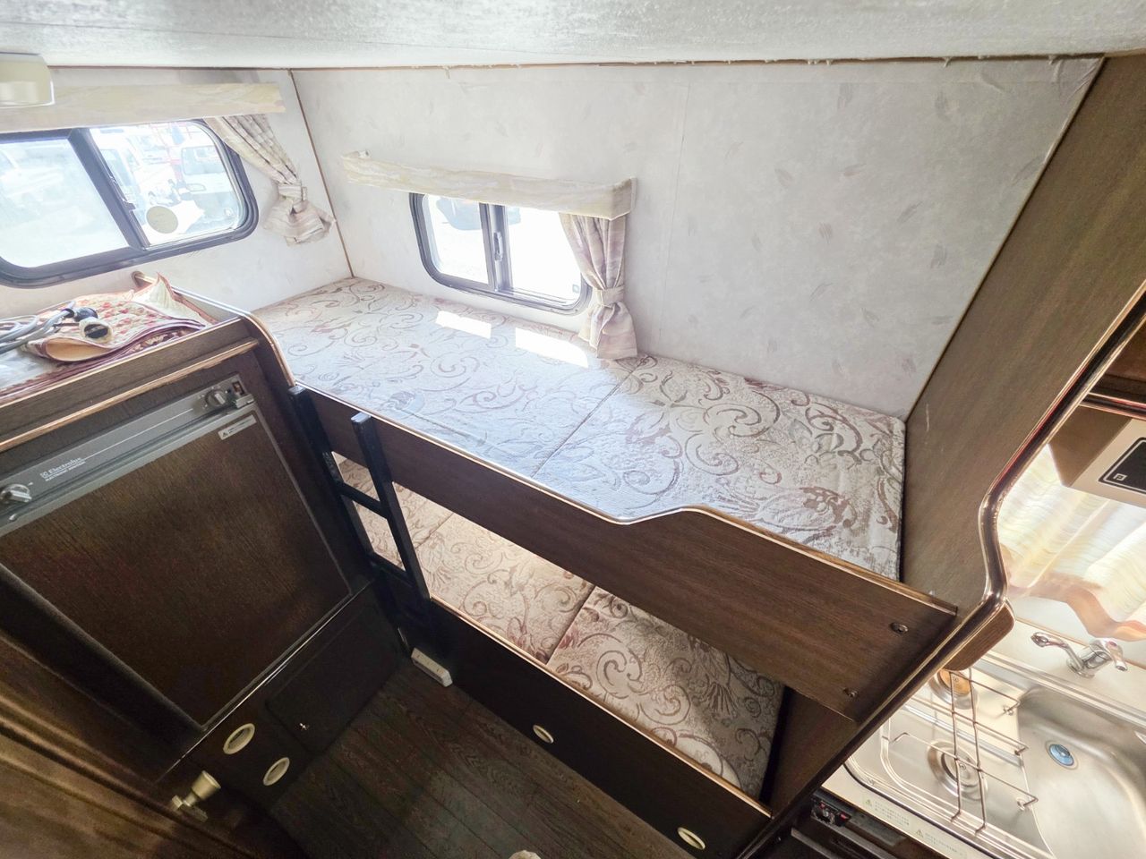 1998 Toyota Camroad  Liberty 5.0 Camper RWD, Fully Loaded, Auto