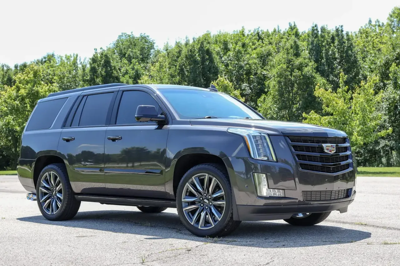 2018 Cadillac Escalade Premium 2WD