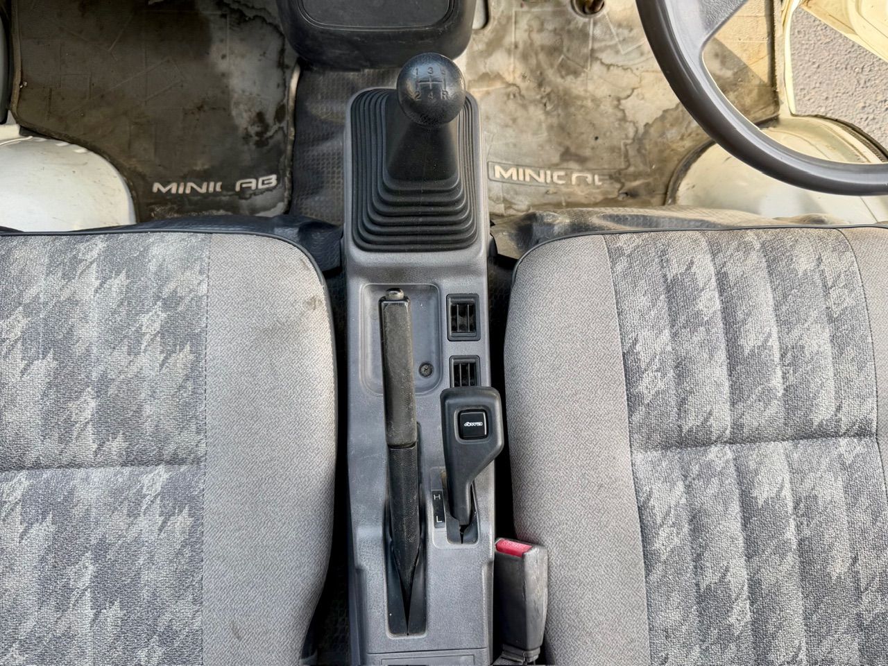 1995 Mitsubishi Minicab PTO HD Dump 4WD, 2Hi-4Hi-4Lo, PS, 5MT, LSD