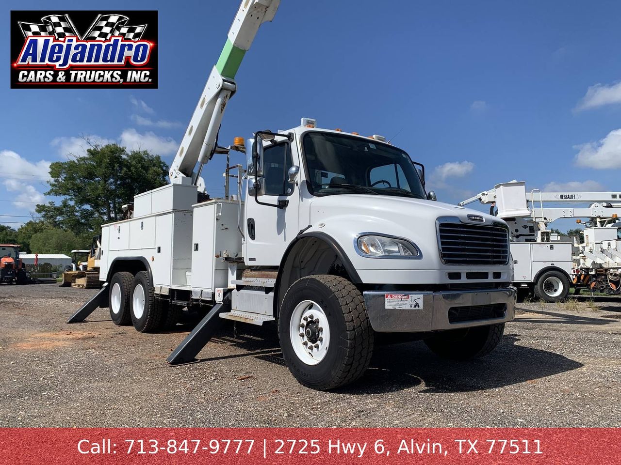 2012 Freightliner M2 106 Regular Cab Bucket Truck