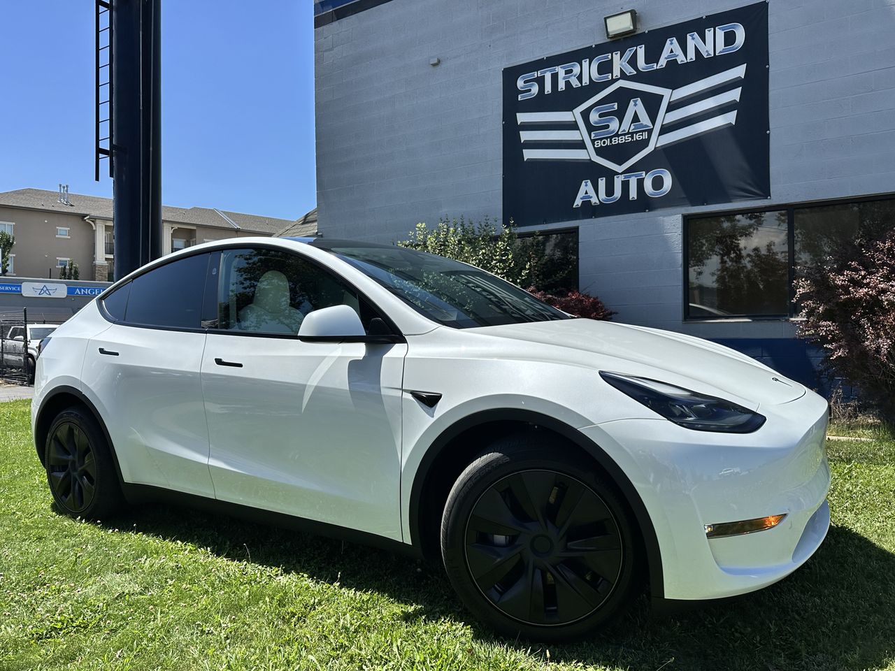 2025 Tesla Model Y Long Range AWD