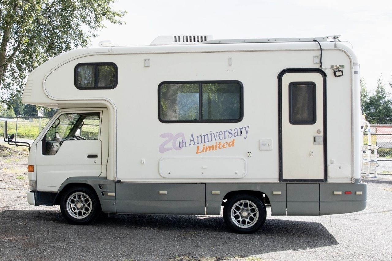 2000 Toyota Camroad Camper 20th Anniversary 2WD, Auto
