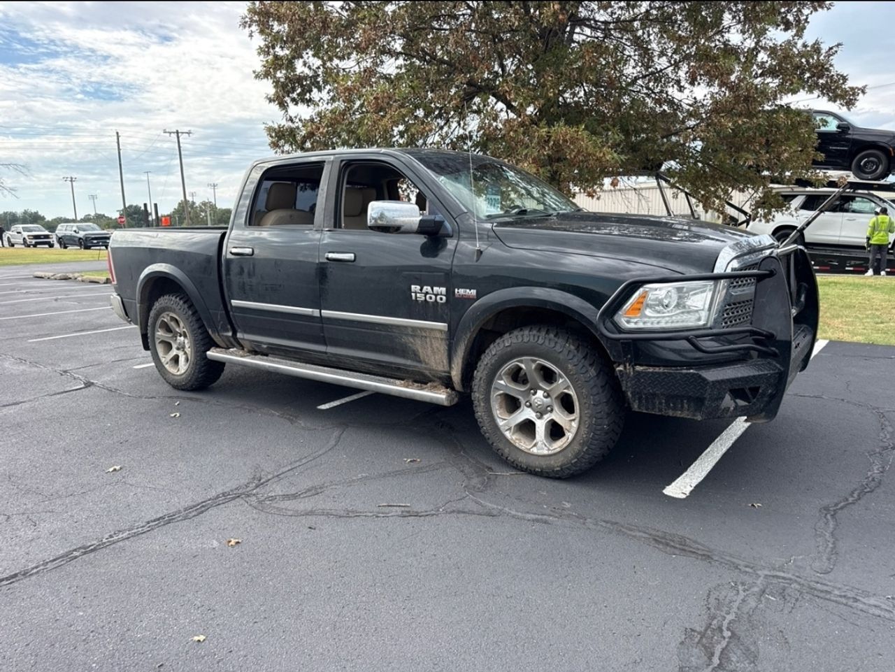 2016 RAM 1500 Laramie Crew Cab SWB 4WD