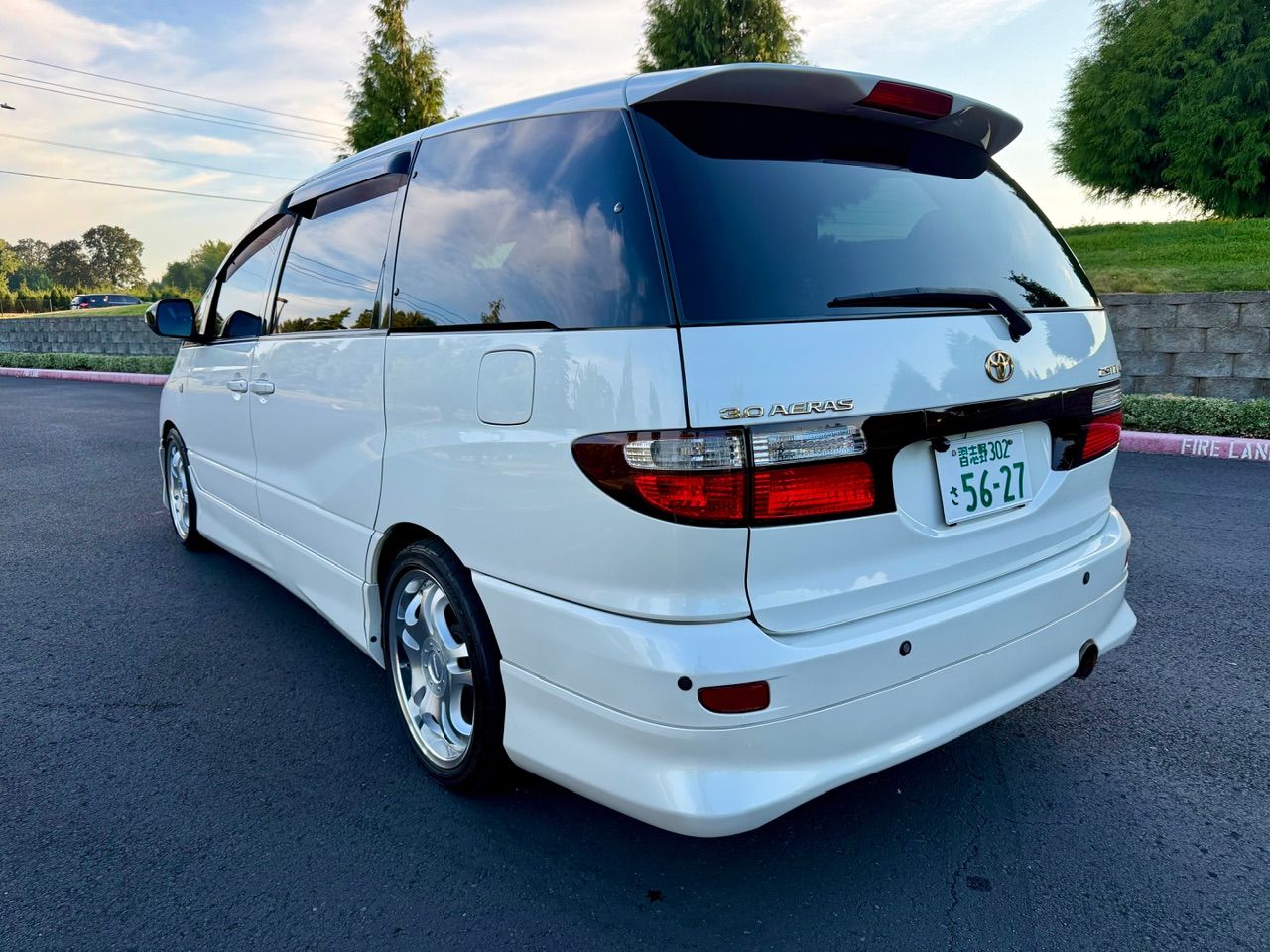2000 Toyota Estima 3.0 Aeras FWD, 18” Wheels, Kakimoto Exhaust, Auto