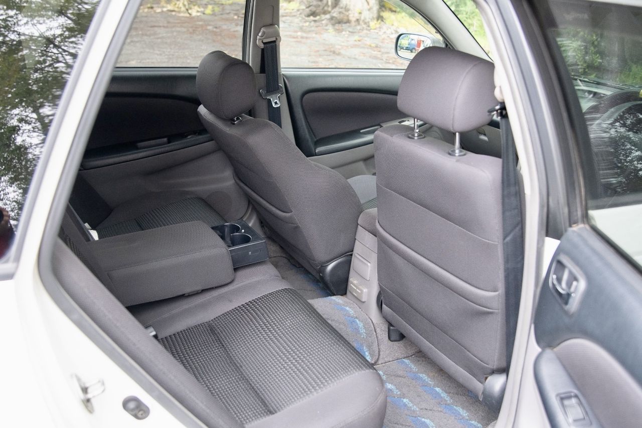 2001 Toyota Caldina GT-T Turbo Intercooled 4WD, Loaded, 5MT