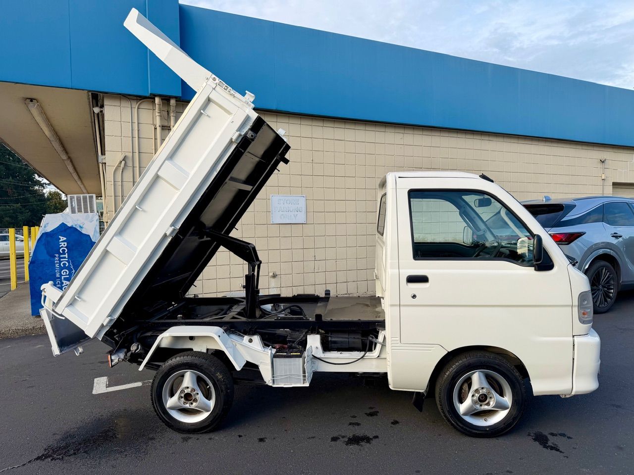 2001 Daihatsu Hi-Jet PTO, HD Dump EFI 4WD, 2Hi-4Hi-4Lo, AC, 5MT