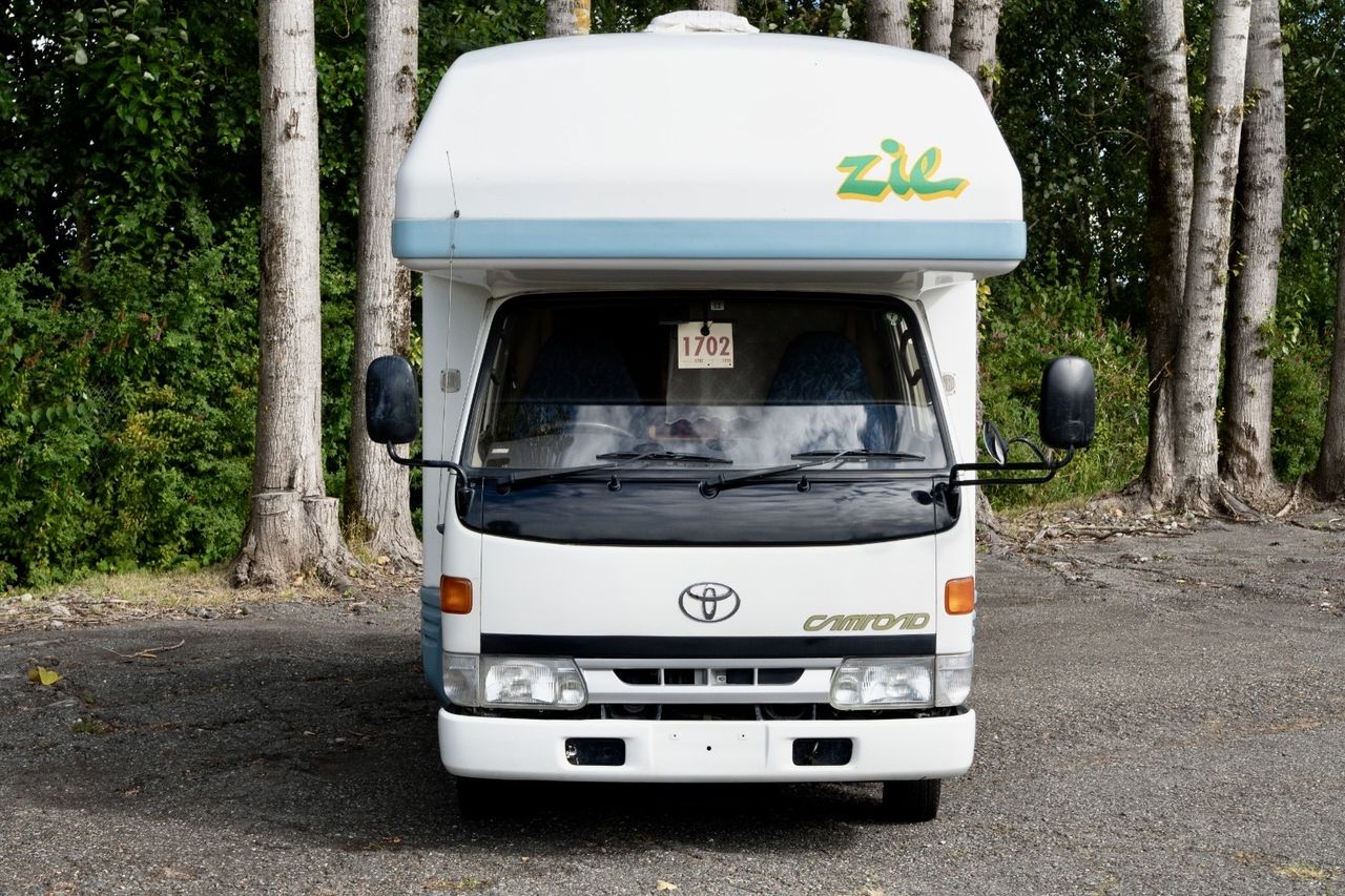 2000 Toyota Camroad  ZiL Camper RWD, Fully Loaded, Automatic