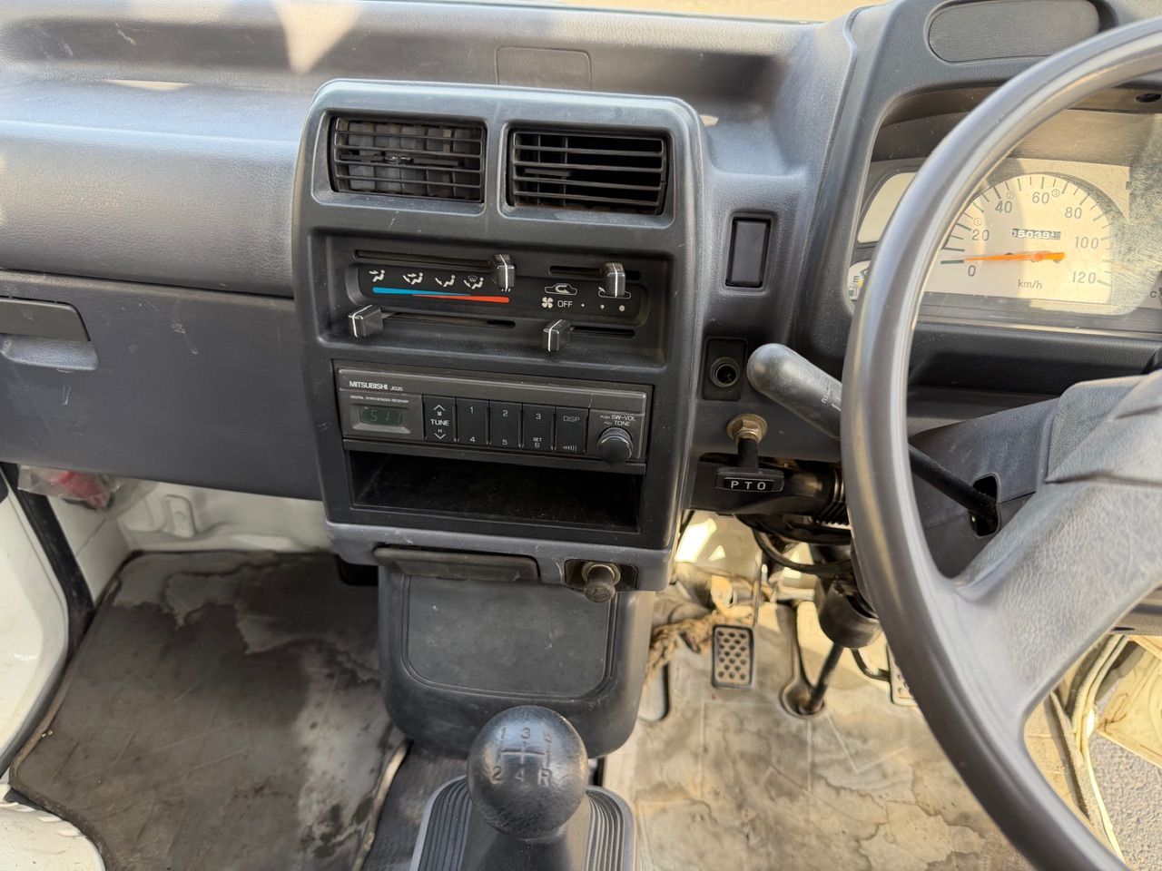 1995 Mitsubishi Minicab PTO HD Dump 4WD, 2Hi-4Hi-4Lo, PS, 5MT, LSD