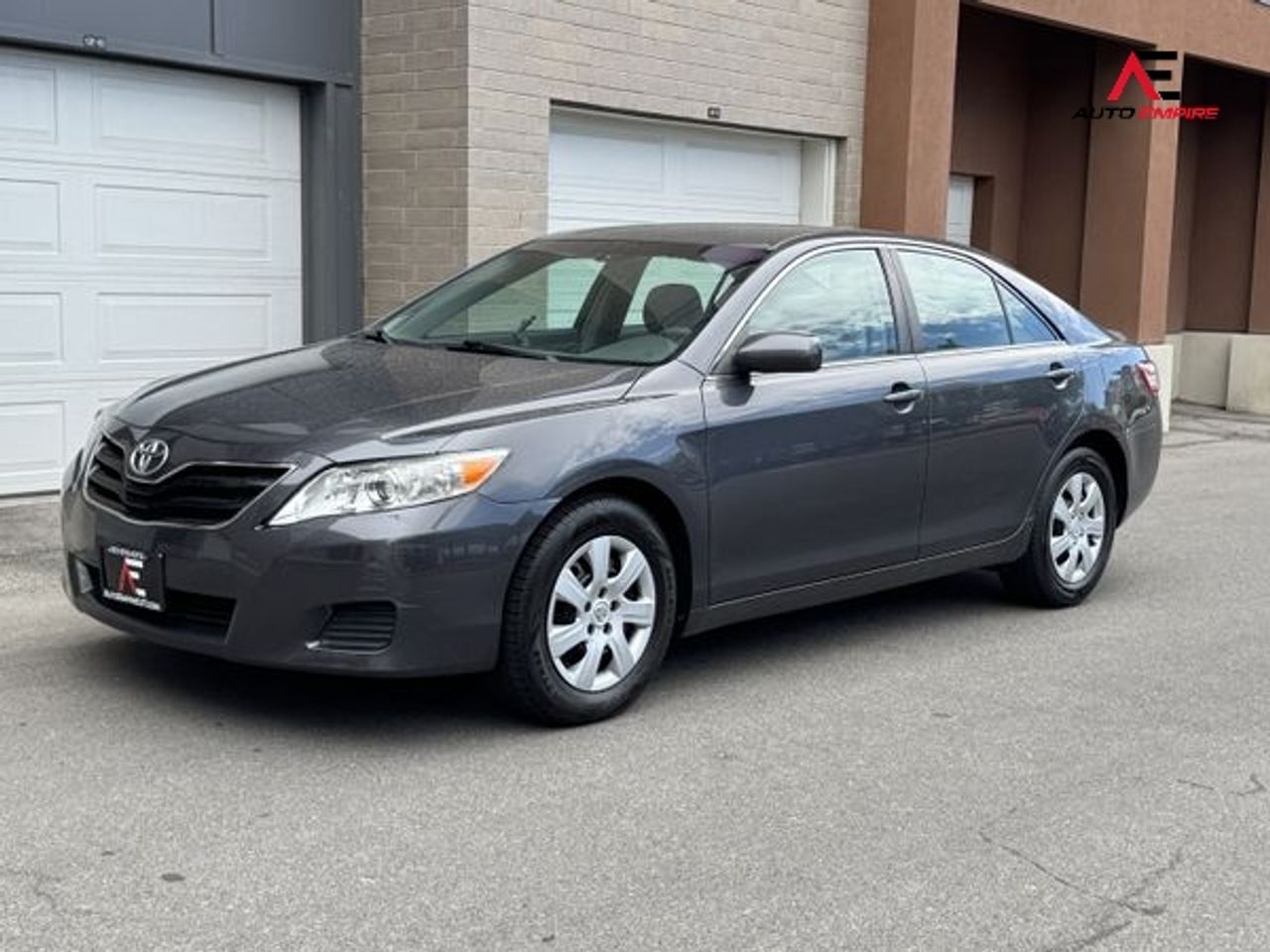 2011 Toyota Camry Base 6-Spd AT